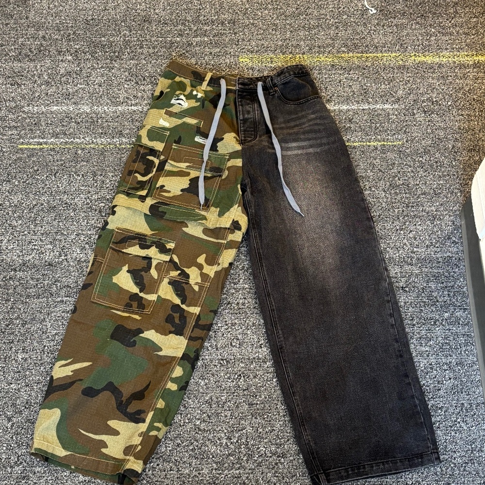 Balenciaga Men's Gray Oversized Two-tone Camo Cotton Pants Size - Large